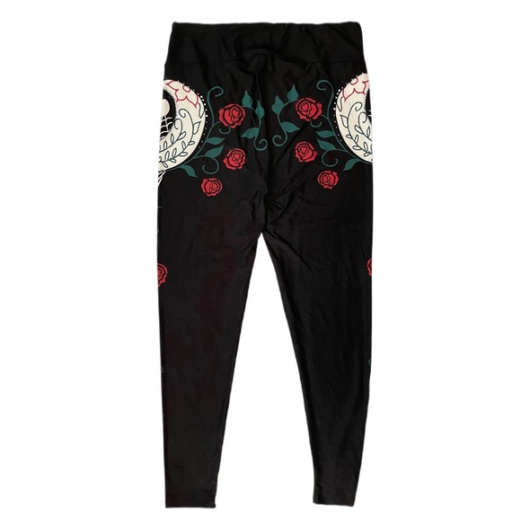 ✨🆕☠️🥀LULAROE HALLOWEEN SKULL SKELETON WITH ROSES LEGGINGS🥀 - Picture 5 of 6